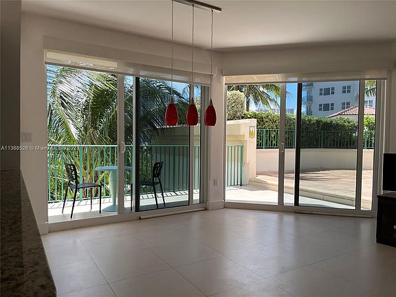 4th image of 20000 Country Club Dr APT 501