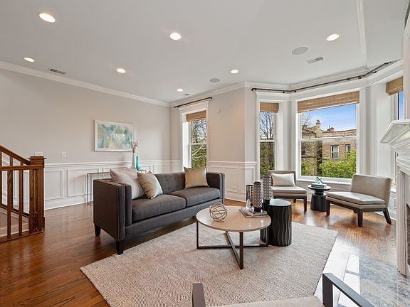 3rd image of 837 W Newport Ave #3