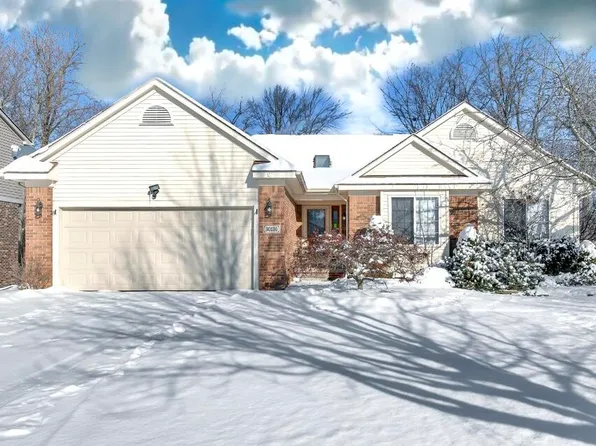 30136 Apple Grove Way, Flat Rock, MI 48134
