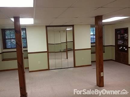 Finished basement
						:
						Solid oak built-in shelves and window seats