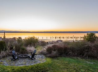 19612 Soundview Dr NW, Stanwood, WA 98292