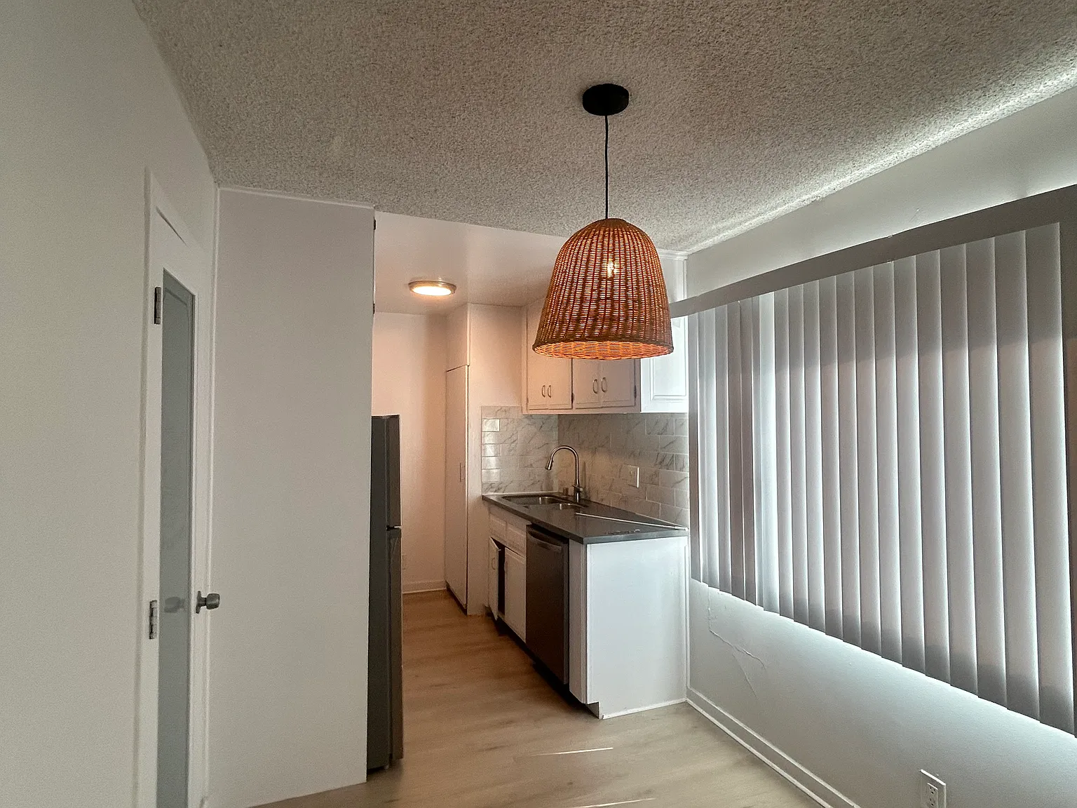 1 bed, 640 sqft, $1,895 — Photo 4