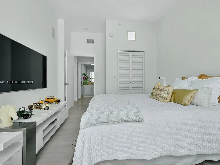 1155 Brickell Bay Dr #Penthouse 210 — Photo 23