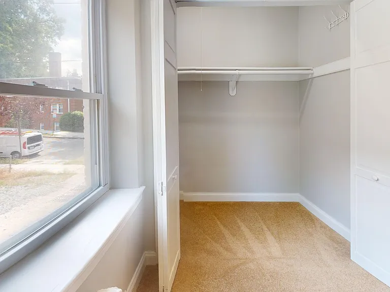 2339 40th Pl NW #104 — Photo 9