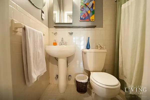 Rented by NY Living Solutions | media 18