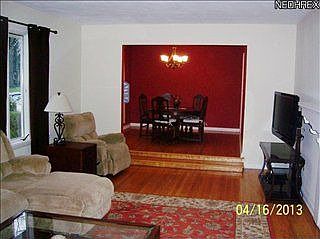 3rd image of 746 Shadylawn Ave
