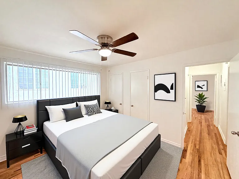 1323 N. Bronson Avenue — Photo 14