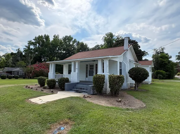 200 S Calhoun St, Bishopville, SC 29010