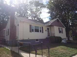 8 Hemlock Rd, West Roxbury, MA 02132
