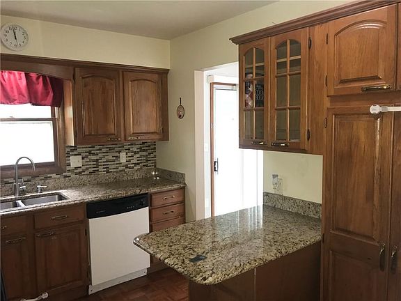 3rd image of 2265 Saint Andrew Dr