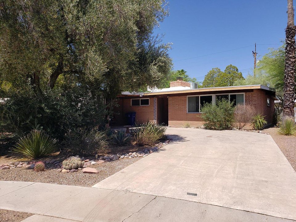 1st image of 8451 E Malvern Pl