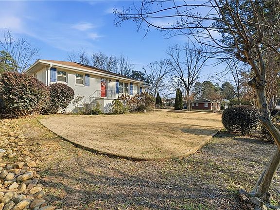 3rd image of 1394 N Druid Hills Rd