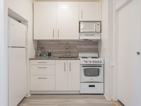 2nd image of 2511 Frankford Ave APT 3