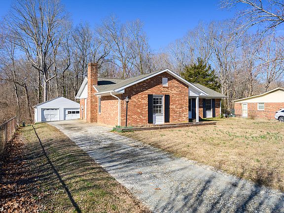 2nd image of 2340 Buckingham Rd