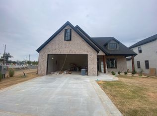 1704 S 23rd Pl, Rogers, AR 72758