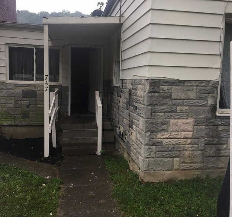 1st image of 747 Delhi Ave