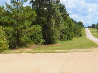 1901 Veterans Memorial Pkwy, Huntsville, TX 77340