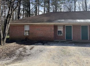 119 Stanford Dr #16B, Saltillo, MS 38866