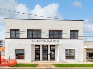 710 E Kensington Rd #2E, Arlington Heights, IL 60004