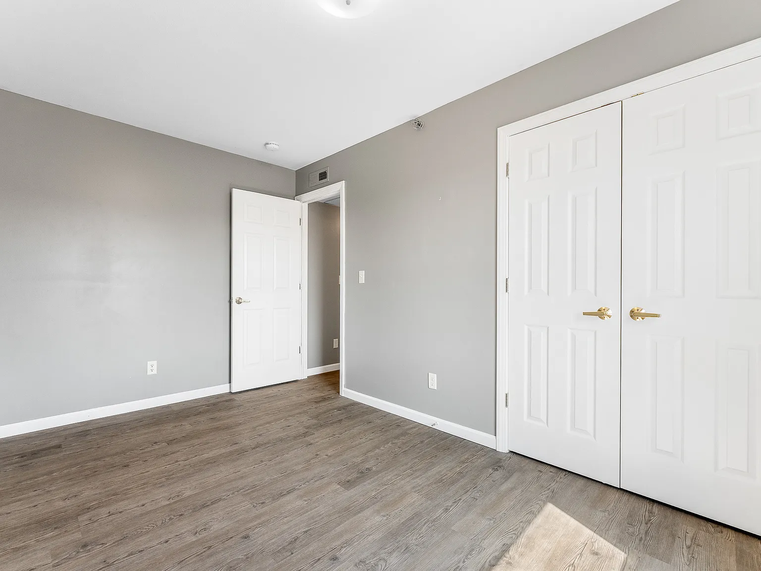 2 bed, 800 sqft, $1,150 — Photo 4