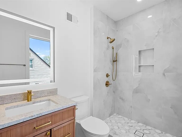 853 Pleasantview Ter #1 — Photo 16