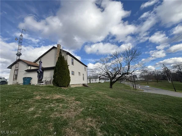 10539 Sprucevale Rd, Rogers, OH 44455