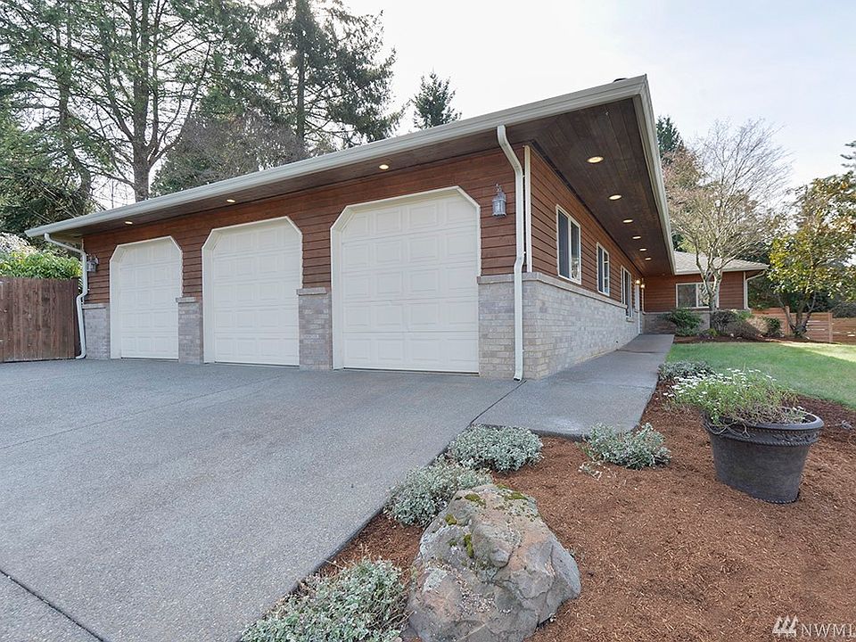 1st image of 10930 126th Ave NE