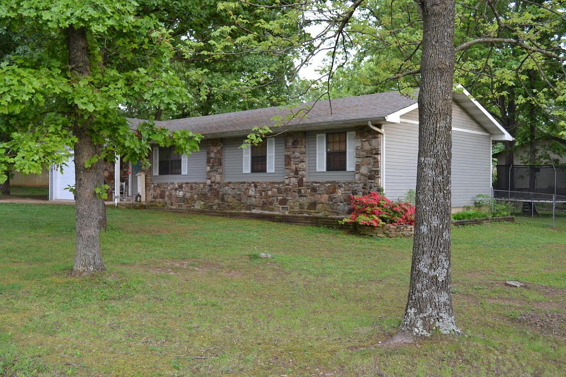 2104 Lexington St, West Plains, MO 65775 Zillow