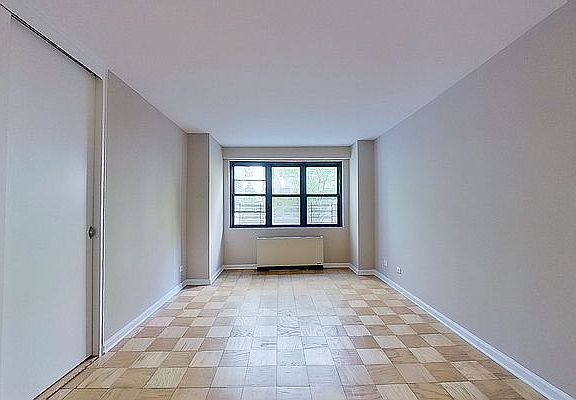4th image of 160 E 88th St Ste 2