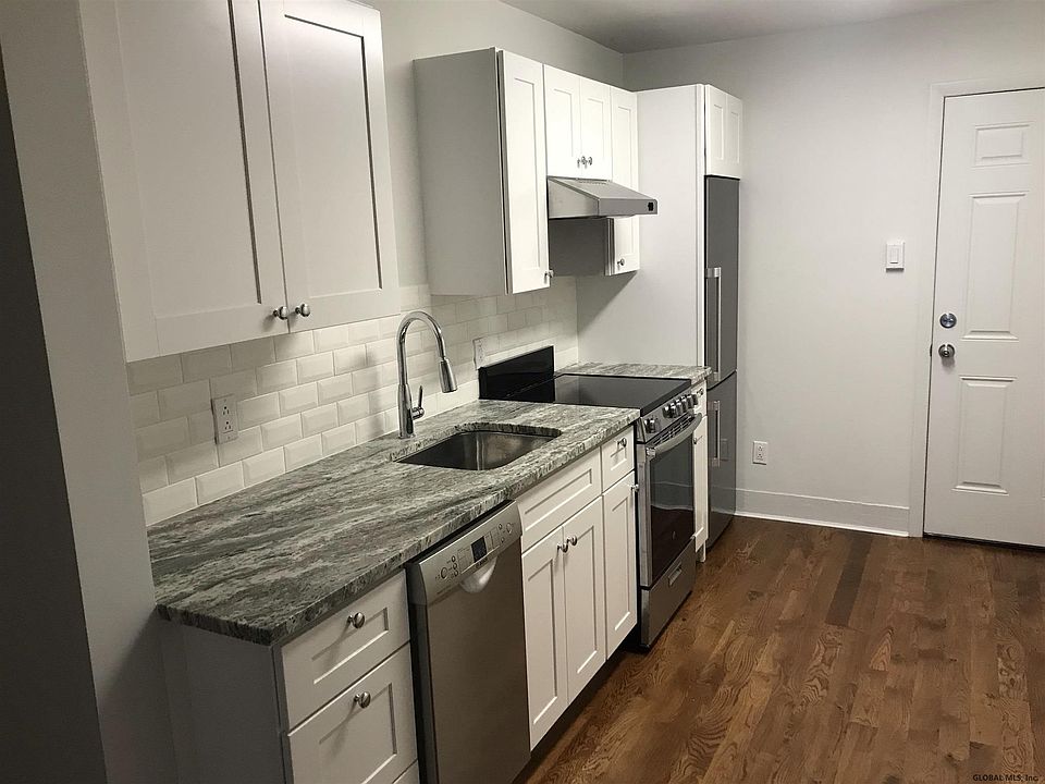 1st image of 423 Broadway APT 43