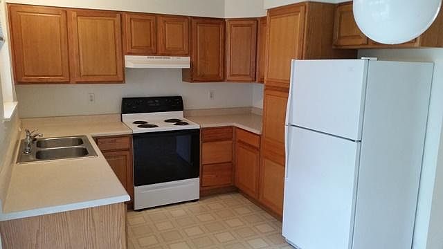 1st image of 2121 35th Ave APT 10