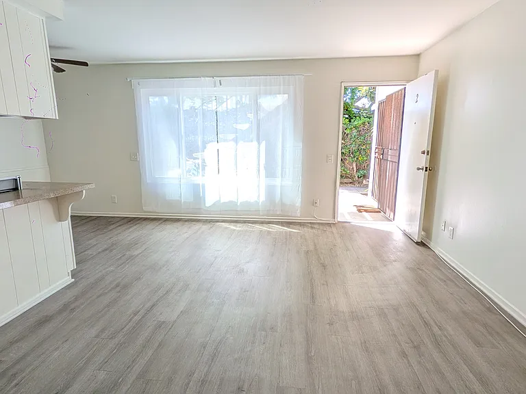 4867 Santa Cruz Ave #2 — Photo 1