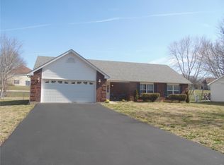 306 Rock Bridge Rd, Villa Ridge, MO 63089
