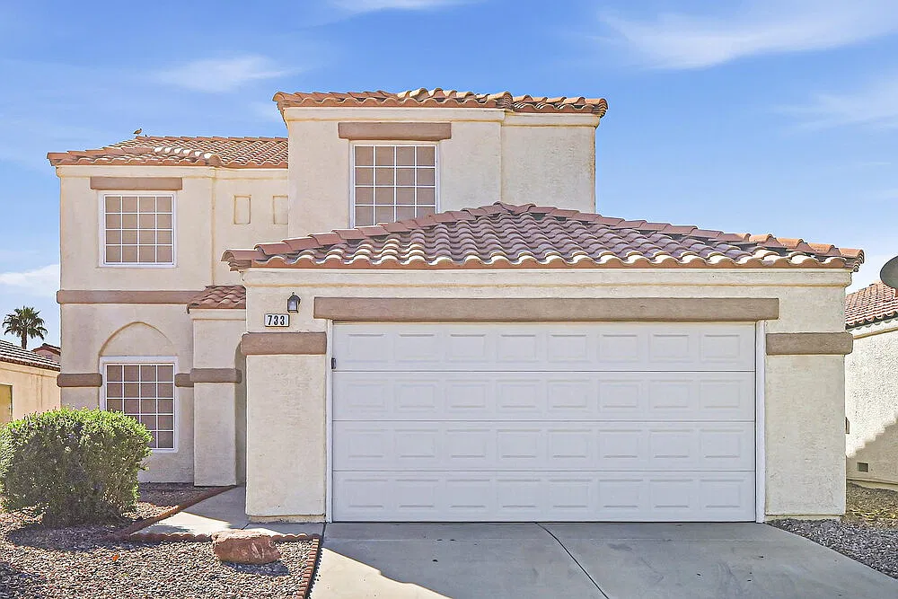 3 bed, 2.5 bath, 1756 sqft, $2,365 — Photo 1