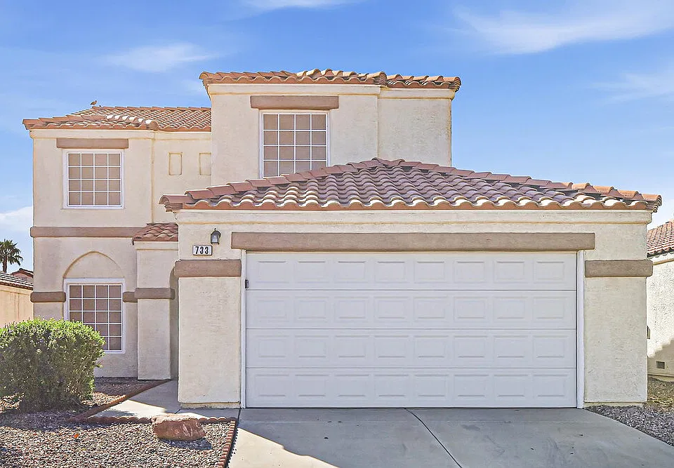 733 Red Bark Ln