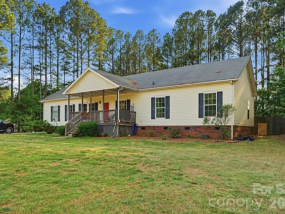 3rd image of 2825 Sweeping Pine Dr