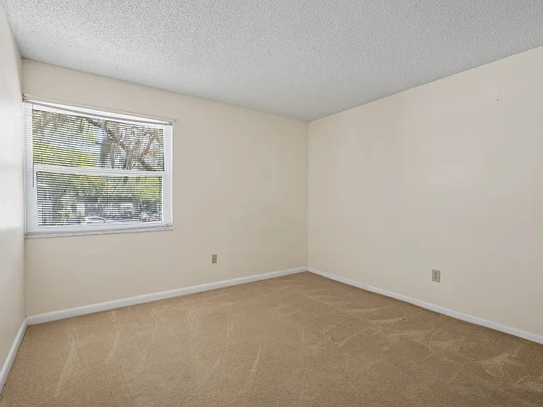 54 Veronese Ct — Photo 15