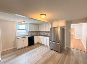 297 Central St, Manchester, NH