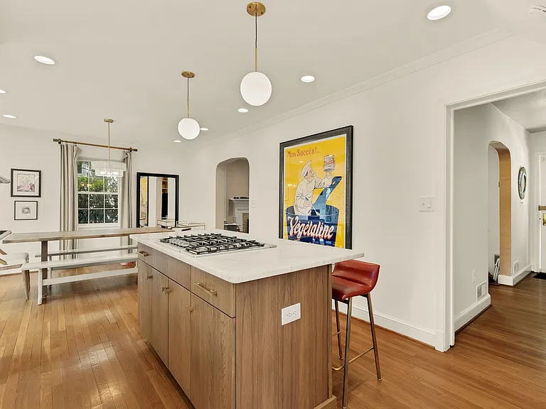 7208 Delfield St — Photo 12
