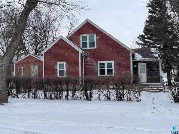 208 W Henry St, Freeman, SD 57029