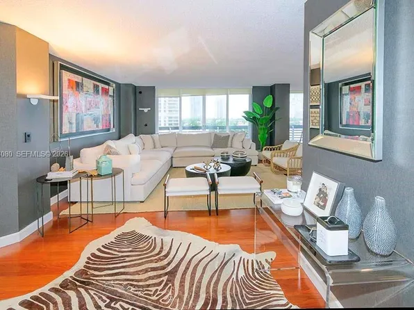 3600 Mystic Pointe Dr APT 718, Aventura, FL 33180