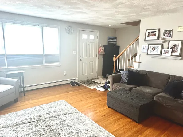 28 Evergreen Ave #28A, Waltham, MA 02453