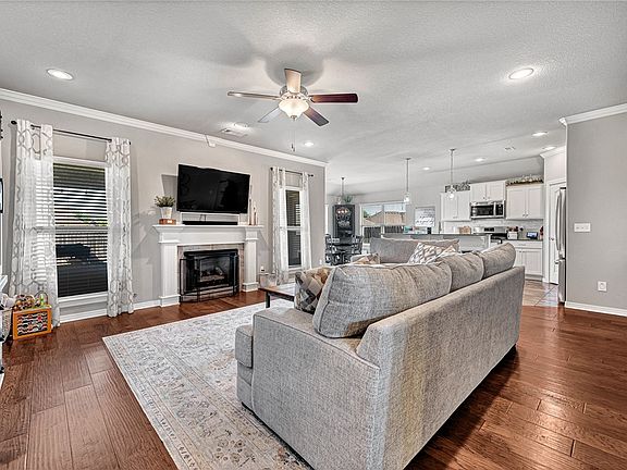 3rd image of 4766 W Wales Dr