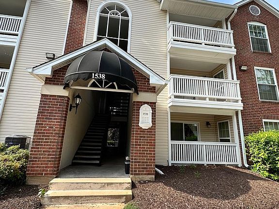 2nd image of 1538 Lincoln Way APT 102A