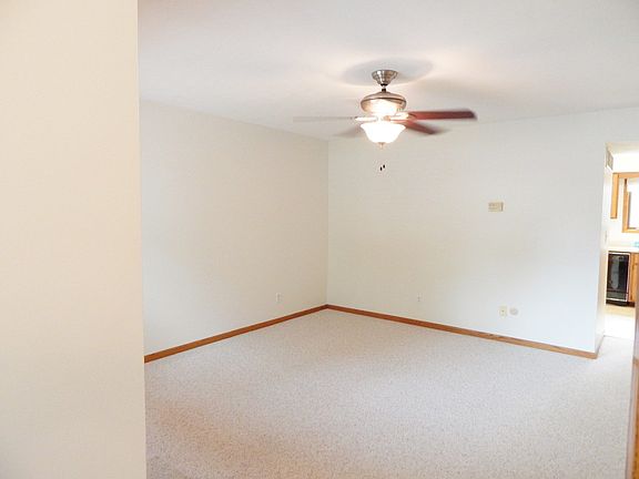 Light Bright Living room!!