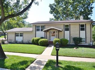 1211 Greenmar Dr, Fenton, MO