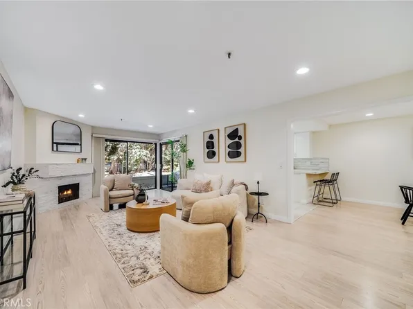280 Cagney Ln APT 103, Newport Beach, CA 92663