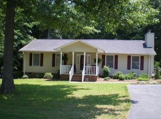 133 Crestview Dr, Greenwood, SC 29649