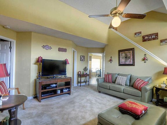 4th image of 6716 Devenshire Ln