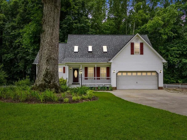 119 Valleycastle Ct, Clayton, NC 27520